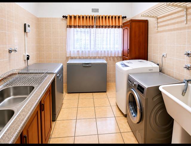 4 BEDROOM HOUSE FOR SALE IN THREE RIVERS EAST